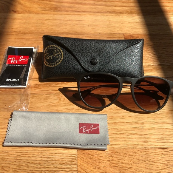 Ray-Ban Accessories - Erika Classic Ray-Ban Sunglasses